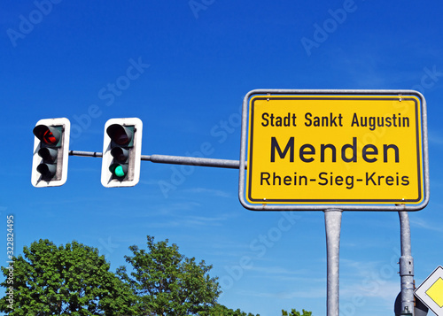 Ortstafel, Menden, Stadt Sankt Augustin, Rhein-Sieg-Kreis (Originalbild)