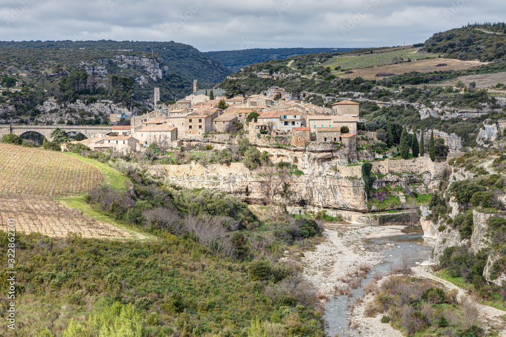 Vue du village de Minerve en Occitanie - Herault - France