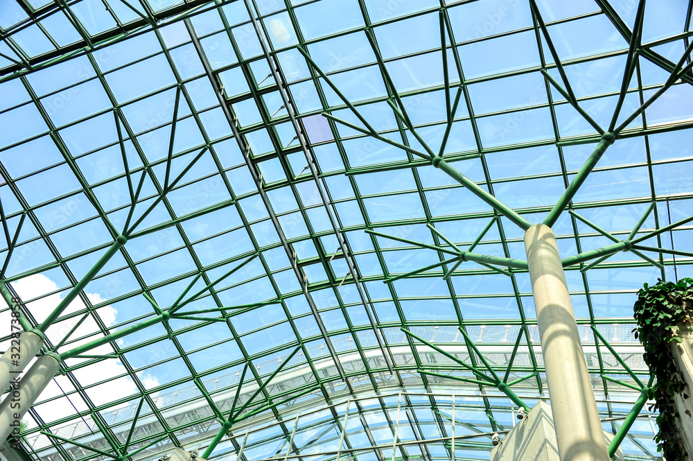 Arc polycarbonate canopy and reinforced concrete construction