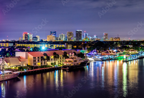 Картината върху платно Fort Lauderdale at Night