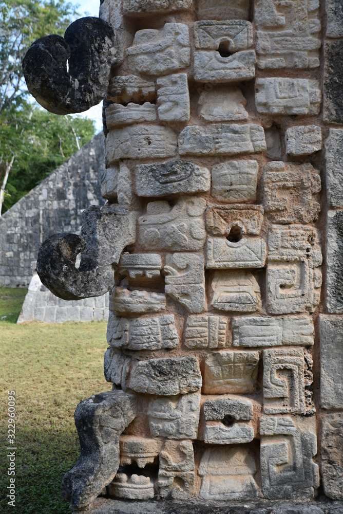 Bas-relief maya à Chchen Itza, Mexique