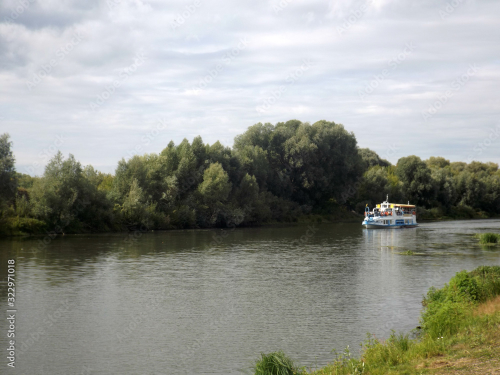 Fototapeta premium Boat on the Oka river