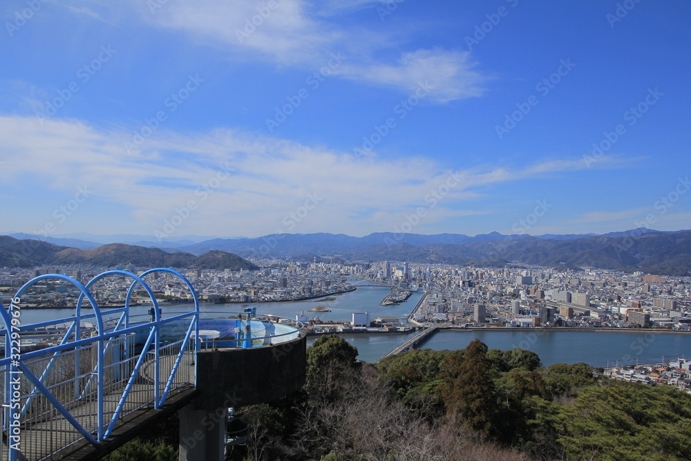 Obraz premium 五台山から見た高知市街