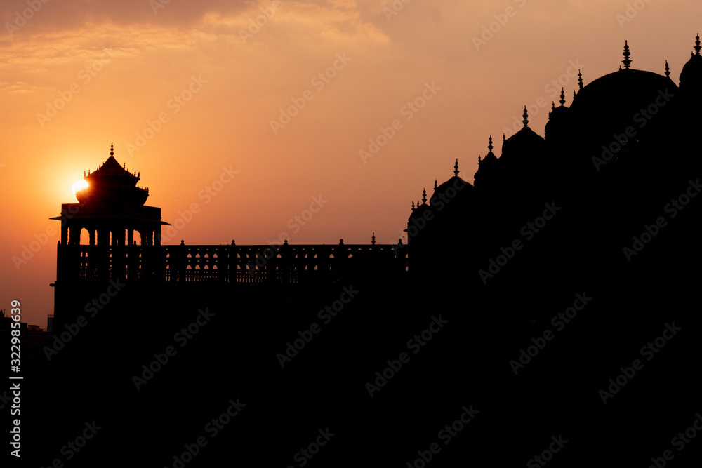 Silhouette Hawa Mahal : Palace of Wind, Jaipur. Rajasthan, India