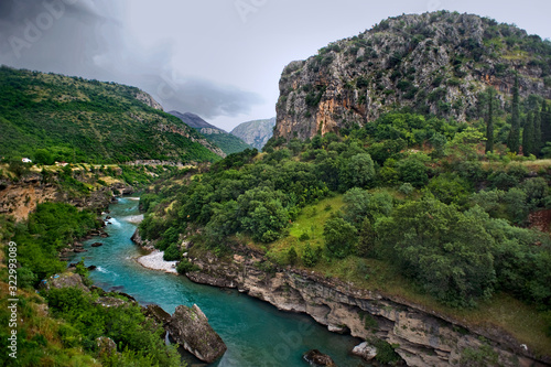 Die Moraca-Schlucht im Süden Montenegros
