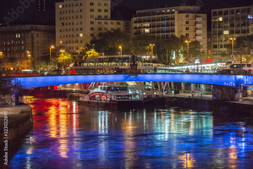 Donaukanal in Wien bei nacht