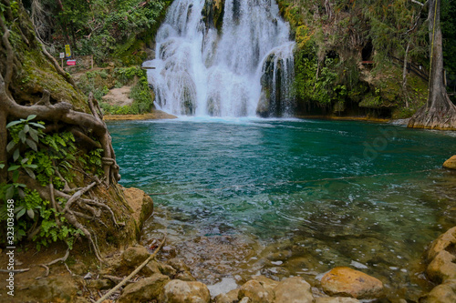 Fototapeta Naklejka Na Ścianę i Meble -  A beautiful Waterfalls of Tamasopo san luis potosi mexico