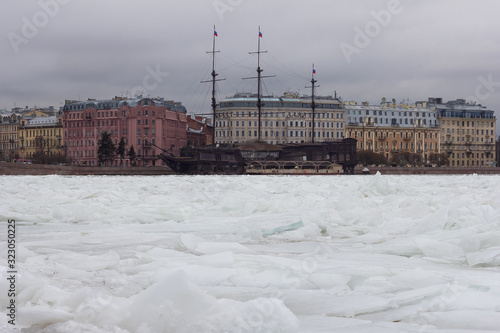 Εκτύπωση καμβά wooden ship in the ice river in the winter