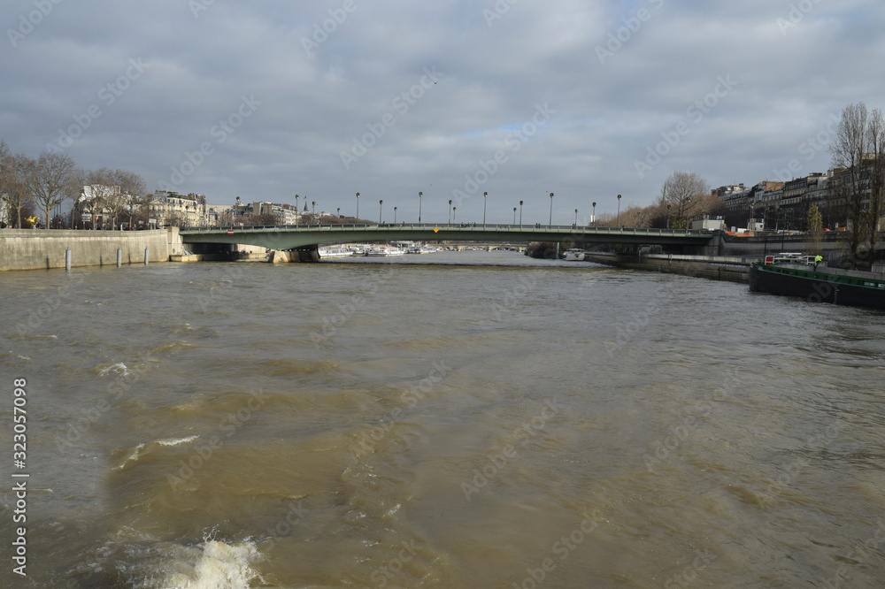 Le pont de l'Alma et son zouave, Paris, France.