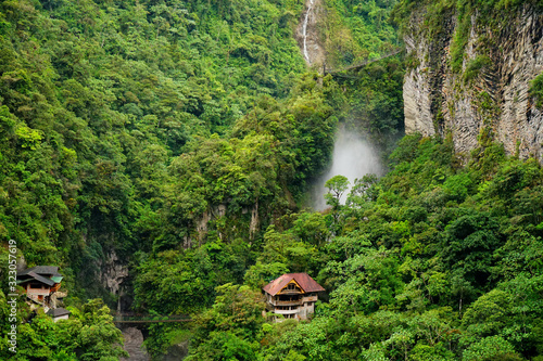 Pailon del Diablo, Ecuador