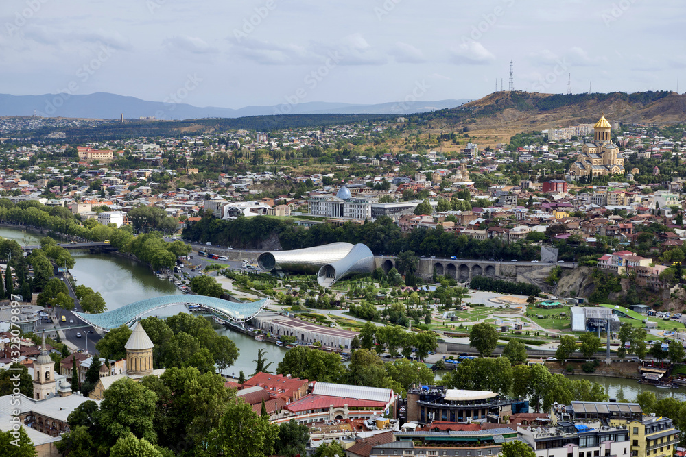 Georgia: Tbilisi - city panorama