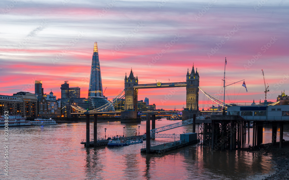 Naklejka premium London tower bridge and the Shard with river Thames at twilight sky