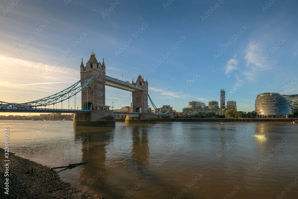 Obraz premium London skyline with river Thames