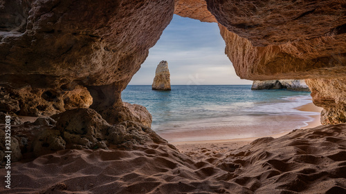 Fototapeta Naklejka Na Ścianę i Meble -  Carvalho Beach, Algarve, Portugal