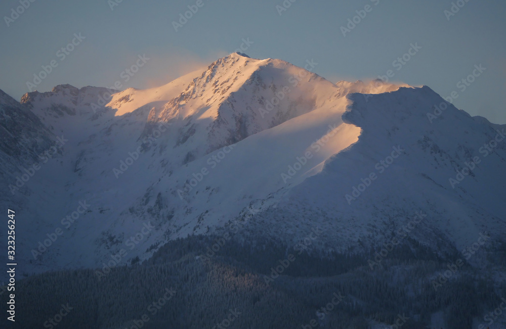 Wołoszyn, Koszysta i Waksmundzka Dolina - wschód słońca Tatry zima