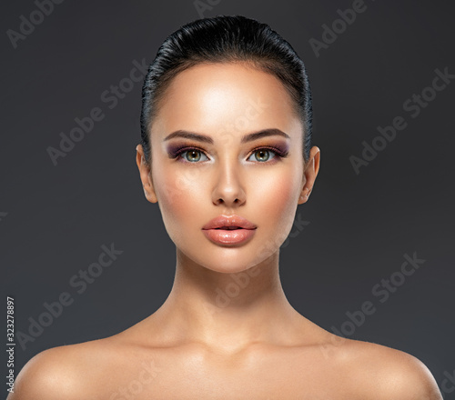 Fotografia, Obraz Front portrait of the woman with beauty face - isolated