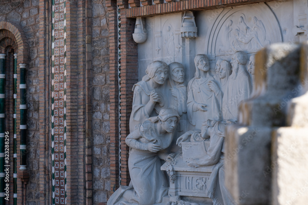estatua religiosa Jesús y sus apóstoles