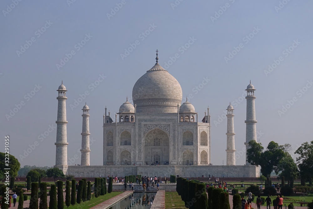 Obraz premium The Taj Mahal with blue sky on a hot summer day - Agra, India 2019