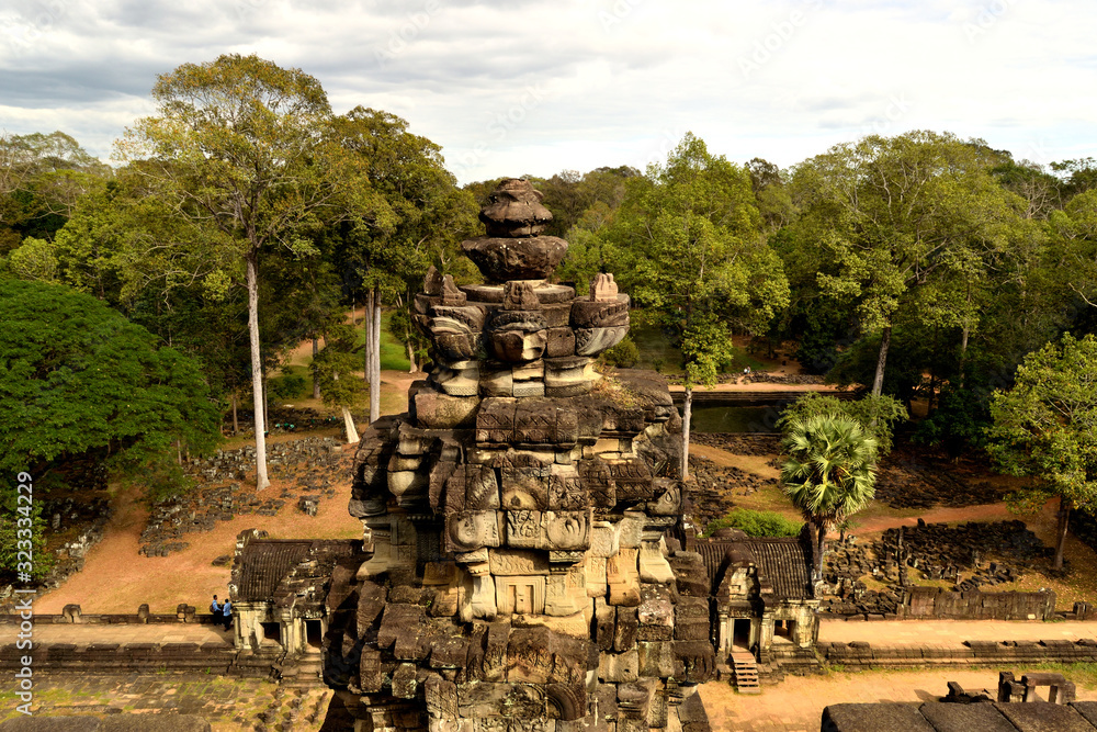 Fototapeta premium View from the beautiful Phimeanakas temple in the Angkor complex
