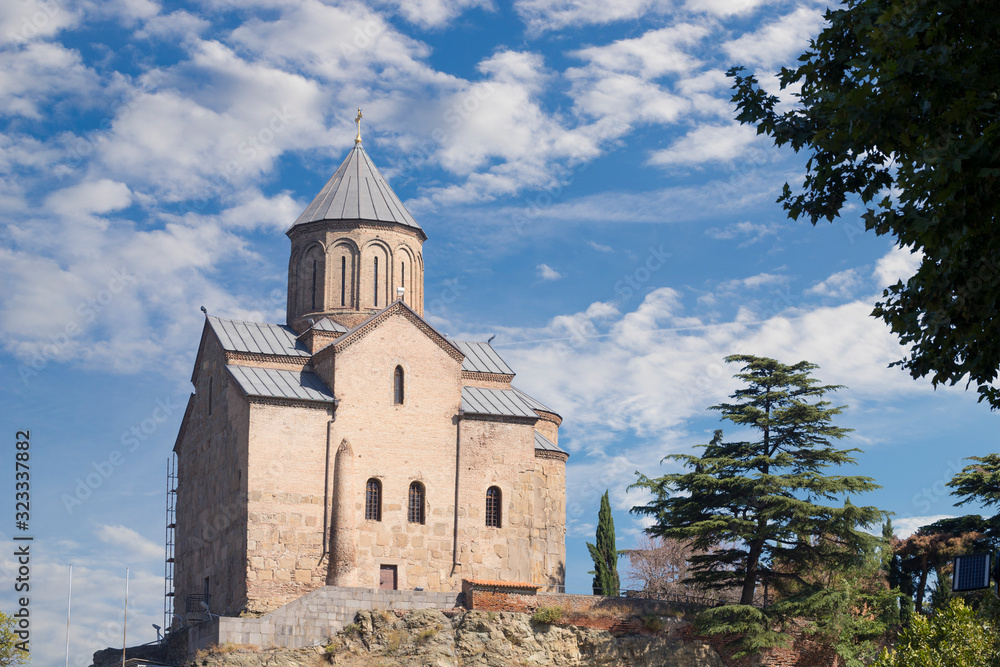 Fototapeta premium Metekhi Church of Assumption in Tbilisi