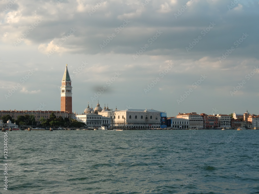 Fototapeta premium San Marco da lontano