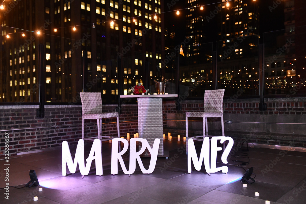 Will you marry me proposal decoration set with sign in the city