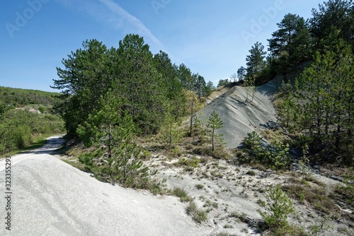 Kroatien - Istrien - Kras - Schiefersplitvorkommen photo