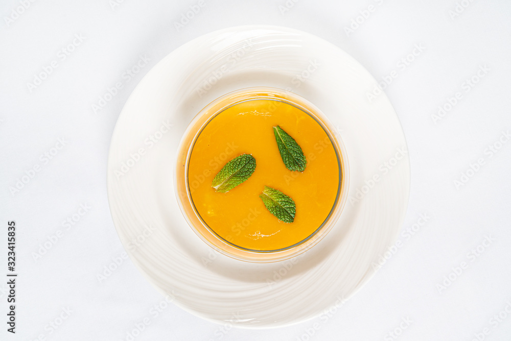 Chia seed pudding with mango Chia seed pudding with mango