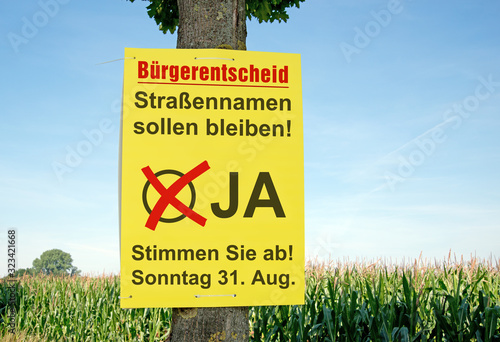 Wahlplakat, Bürgerentscheid, Straßennamen sollen bleiben! photo