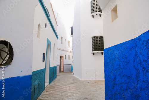 Street in the ancient medina of Asilah, northern Morocco © LourdesConvertida