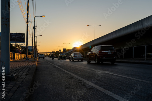 Wallpaper Mural People back home as sunset Torontodigital.ca