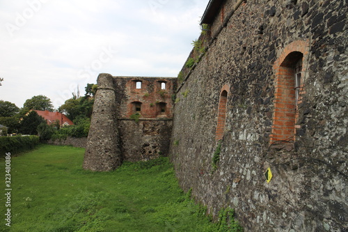 Tableau sur toile View to Uzhhorod castle, Uzhorod, Ukraine