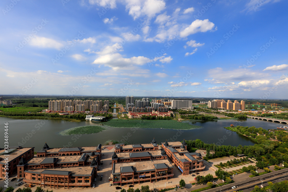 Fototapeta premium Waterfront city scenery