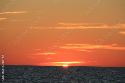 Fototapeta Naklejka Na Ścianę i Meble -  TRAMONTO