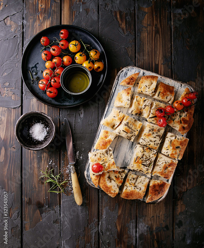 Fotografía Home made rosemary focaccia bread