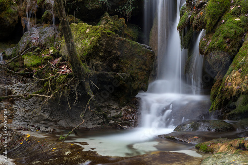 Fototapeta Naklejka Na Ścianę i Meble -  Andoin waterfall