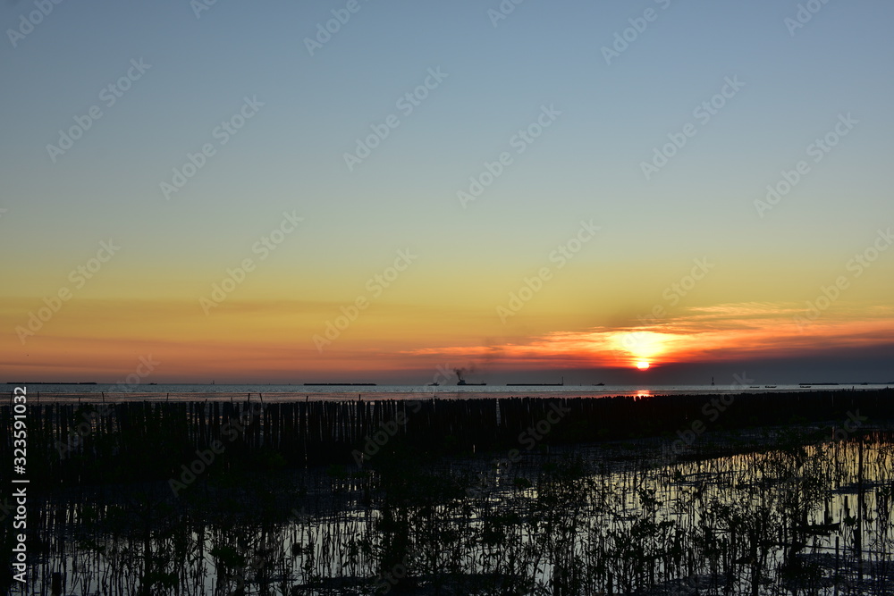 The sunset and the colorful sky of the sea before dusk 