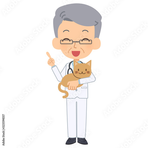 説明をする笑顔の獣医と猫