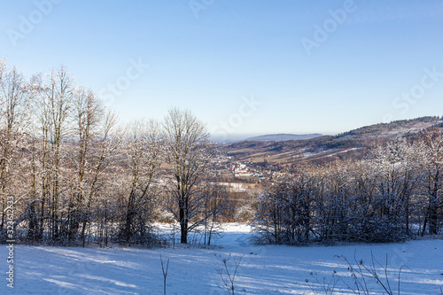 Winter mountains on a bright sunny day © Roman's portfolio