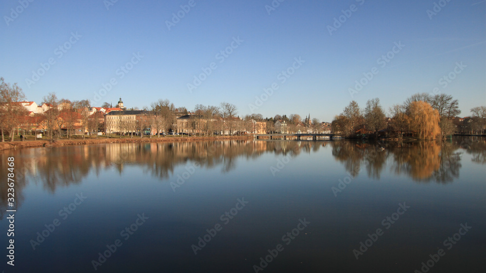 Sonniger Wintertag am Großen Teich in Altenburg