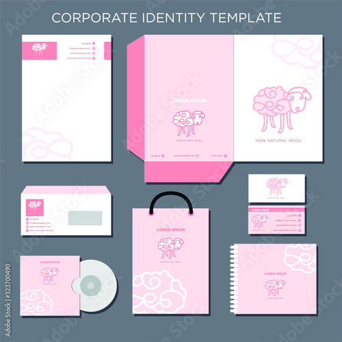 Identidad corporativa aplicada a papelería de empresa