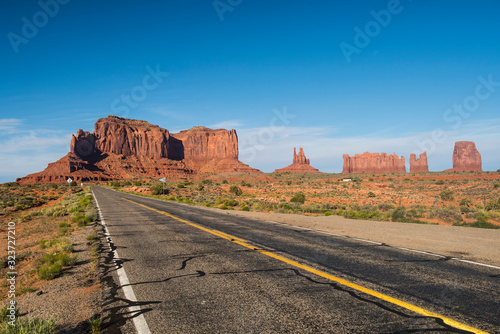 Road to Monument Valley in Utah
