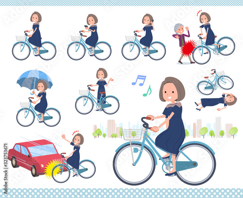 flat type Navy blue dress women_city cycle © toyotoyo