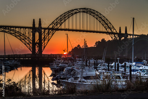 Abendstimmung an der Yaquina Bay Bridge in Oregon / Panorama
