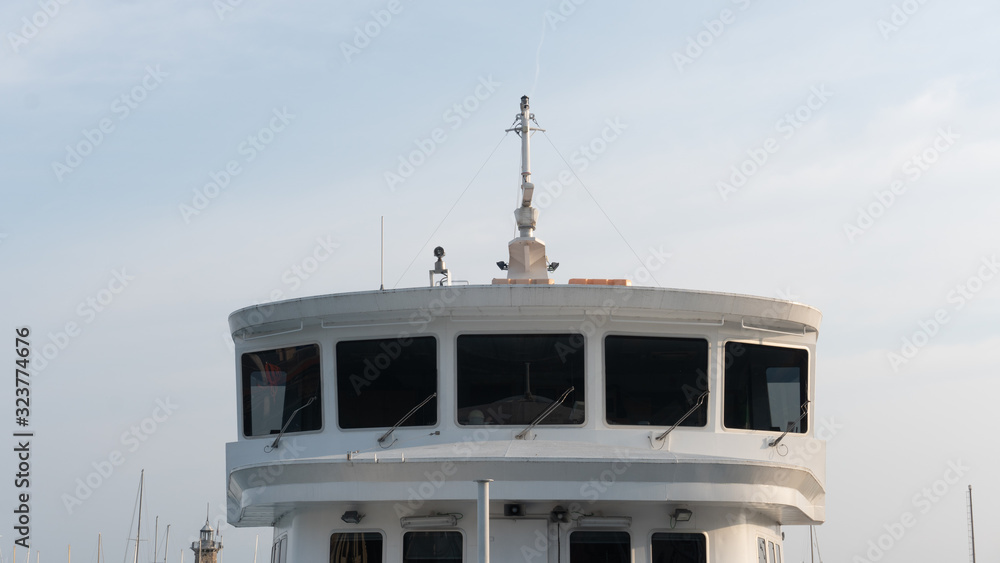 Naklejka premium Nave