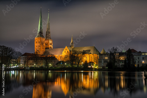 Photography Der Lübecker Dom bei Nacht