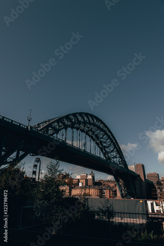 Bridge and blue sky © Gonzalo
