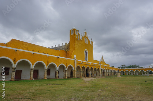 Izamal, Yucatán, Mexico: Franciscan Monastery and Convent of San Antonio de Padua, built in 1561. The courtyard is second in size only to that of the Vatican.