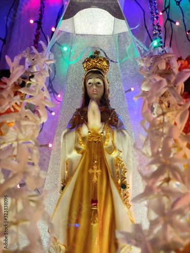 statue of the mother merry 