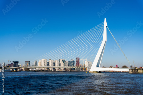 erasmus bridge rotterdam netherlands © Tim Thurlings
